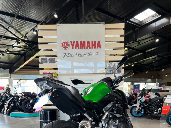 KAWASAKI Z900 SE 4