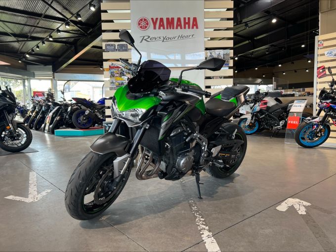 KAWASAKI Z900 SE 4