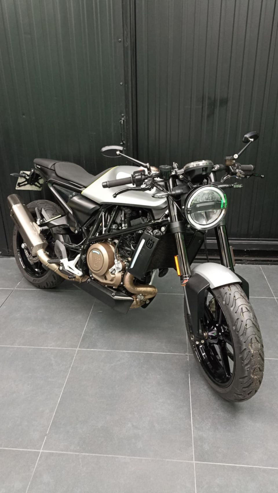 HUSQVARNA 701 VITPILEN 4