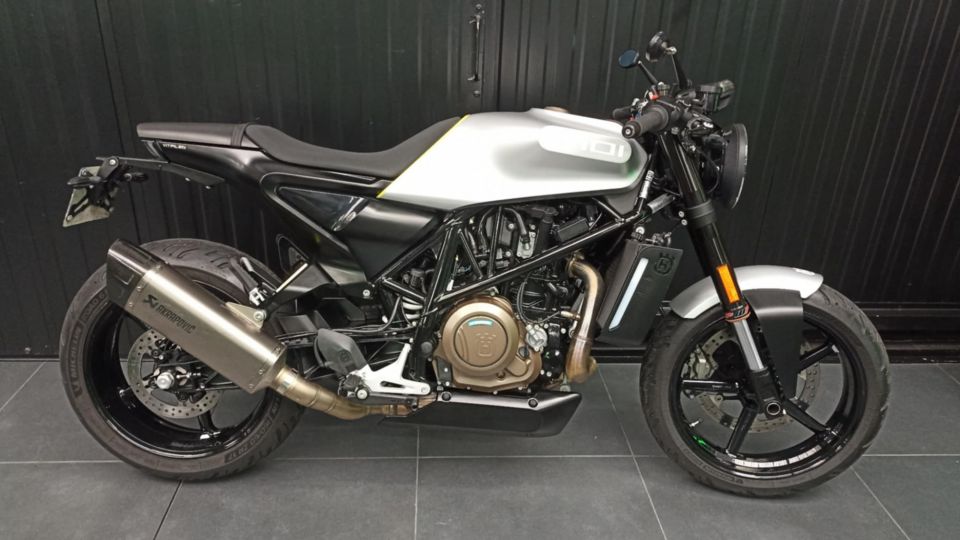 HUSQVARNA 701 VITPILEN 4