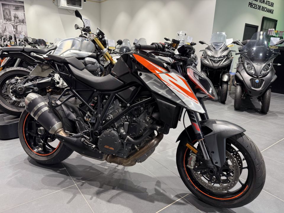 KTM 1290 SUPER DUKE R 4
