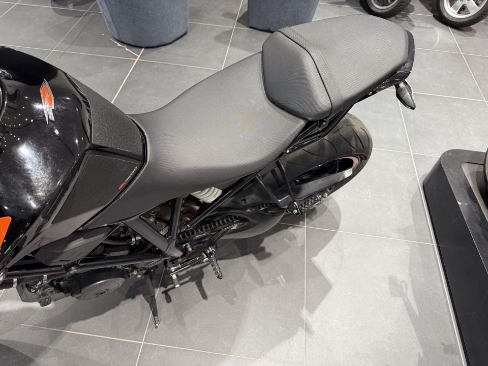 KTM 1290 SUPER DUKE R 4