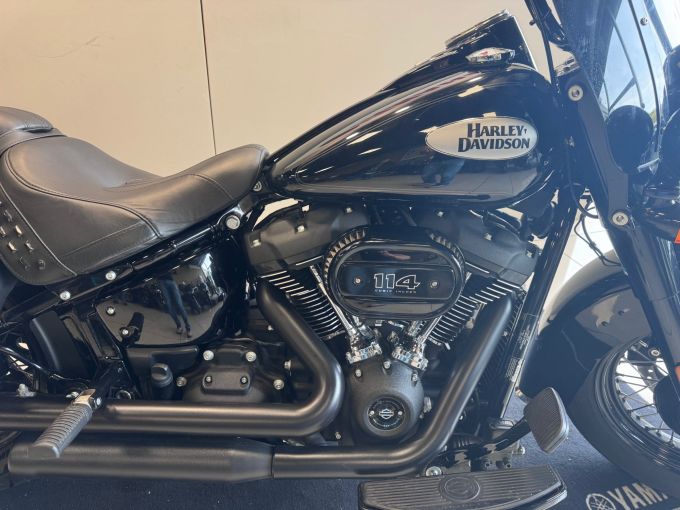 HARLEY-DAVIDSON SOFTAIL HERITAGE 1870 CLASSIC FLHC 114 4