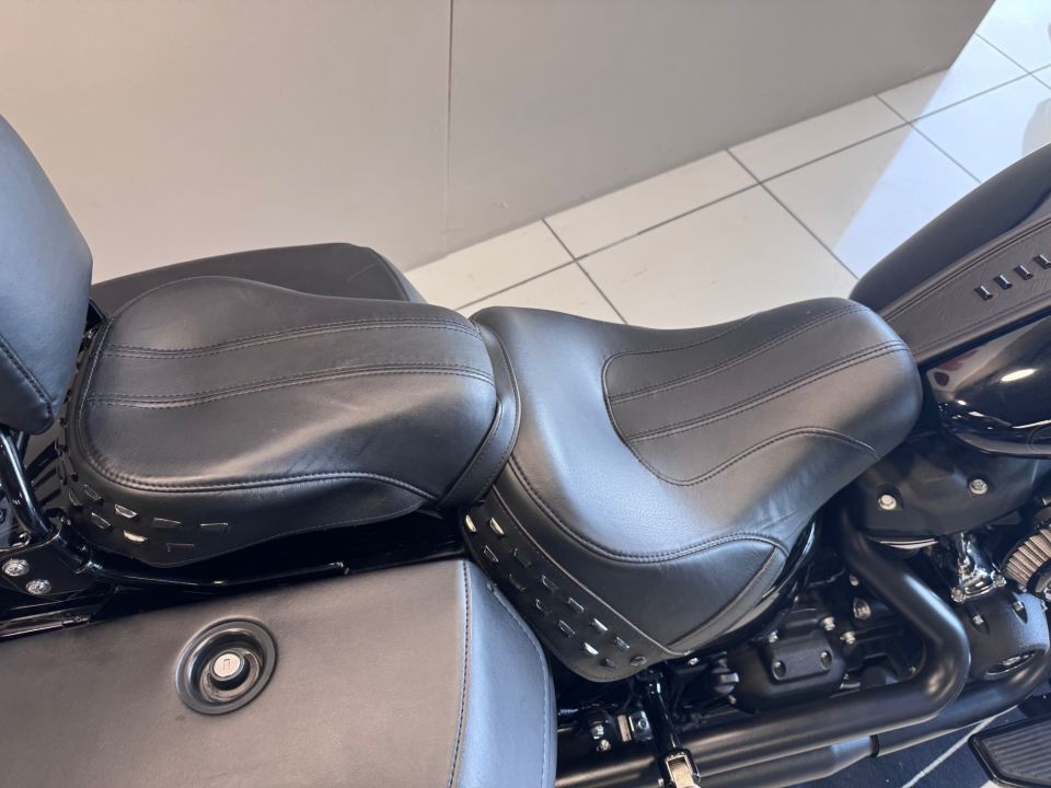 HARLEY-DAVIDSON SOFTAIL HERITAGE 1868 CLASSIC 4