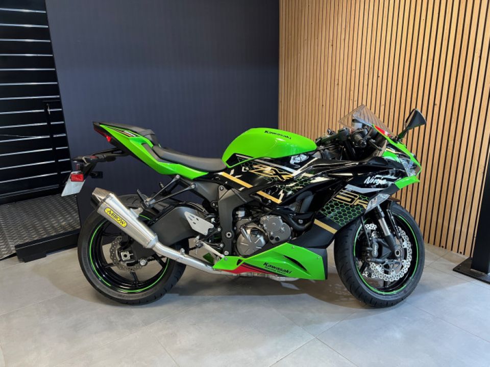 KAWASAKI ZX-6R 636 4