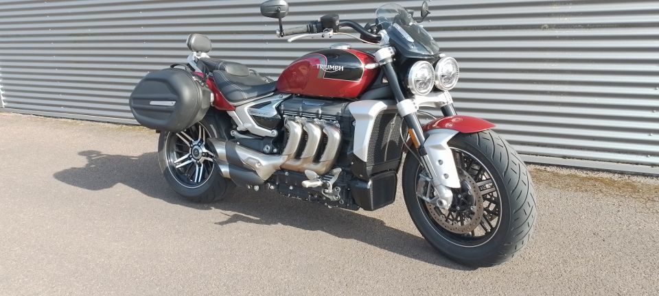 TRIUMPH ROCKET 3 GT 4