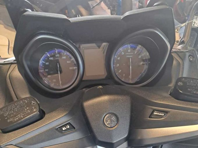 YAMAHA XP T-MAX 560 TECH MAX 4