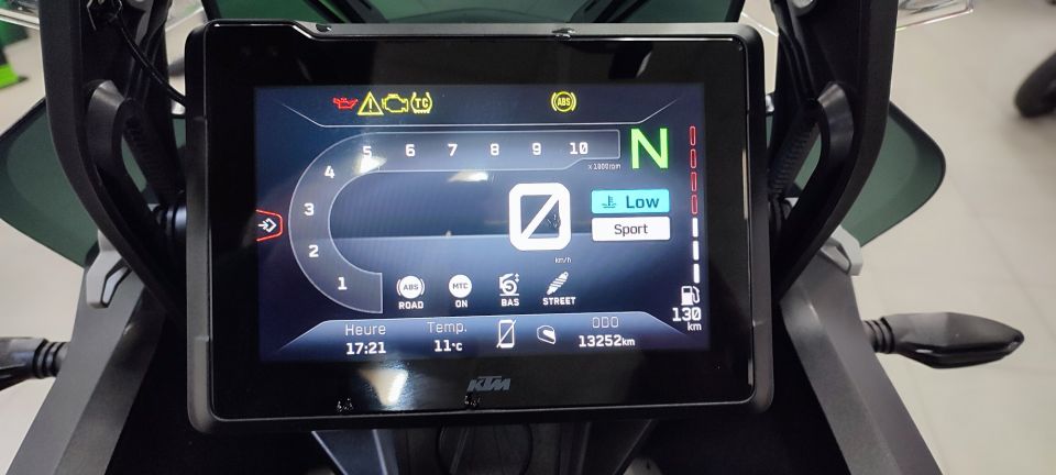 KTM 1290 ADVENTURE S 4