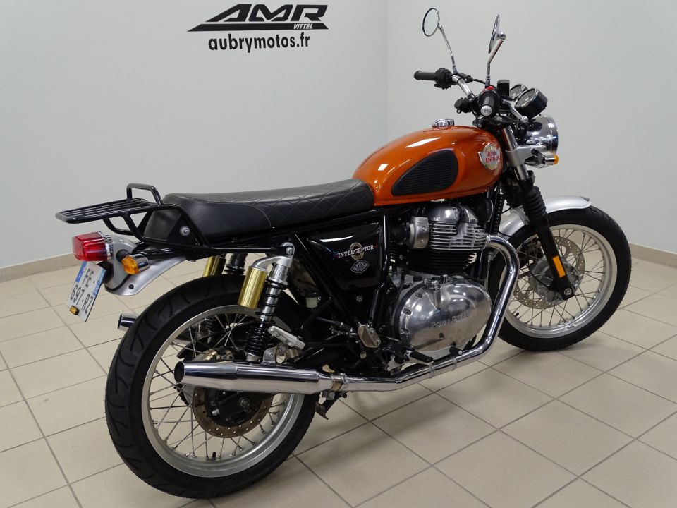 ROYAL ENFIELD INTERCEPTOR 4
