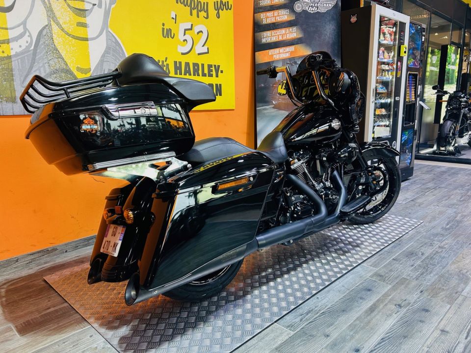 HARLEY-DAVIDSON TOURING STREET GLIDE 1868 S 4