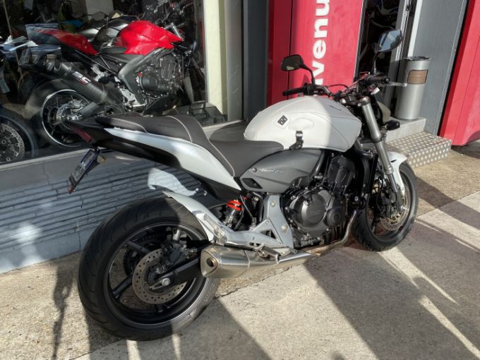 HONDA CB 600 F HORNET 4