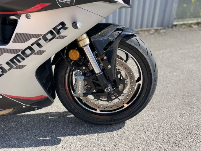 QJ MOTOR SRK 600 RR / GARANTIE / REVISEE 4