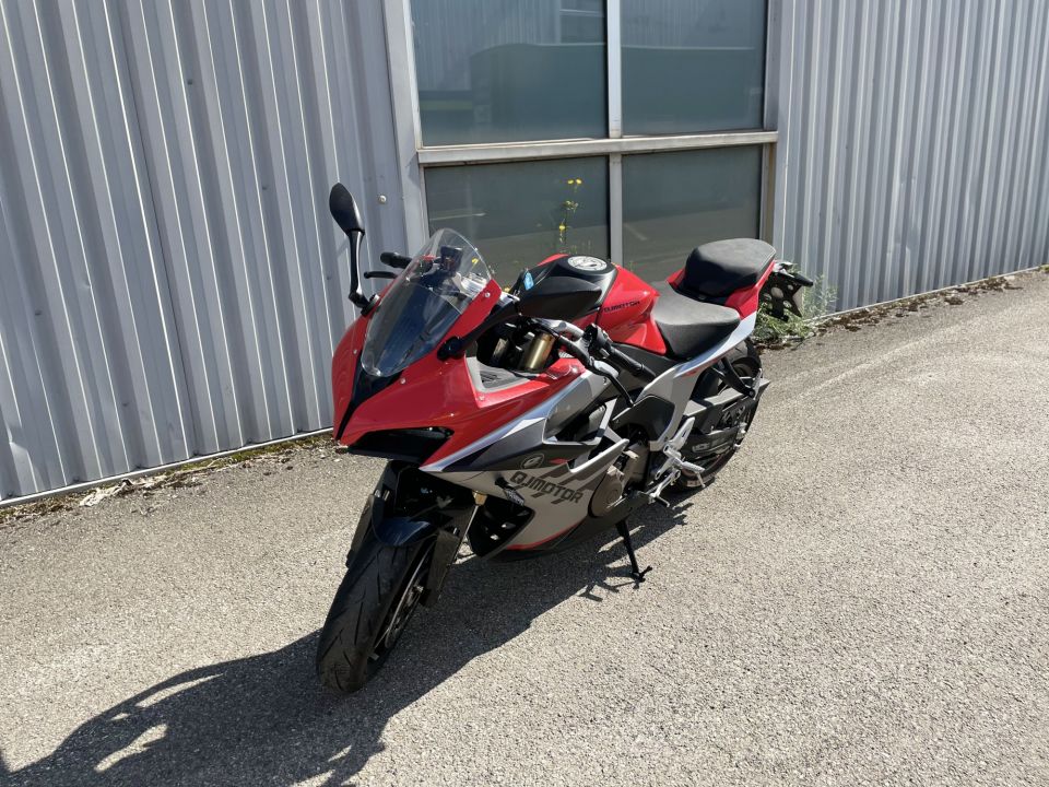 QJ MOTOR SRK 600 RR 4