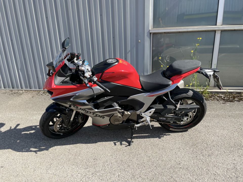 QJ MOTOR SRK 600 RR 4