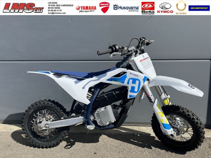 HUSQVARNA EE 3 4