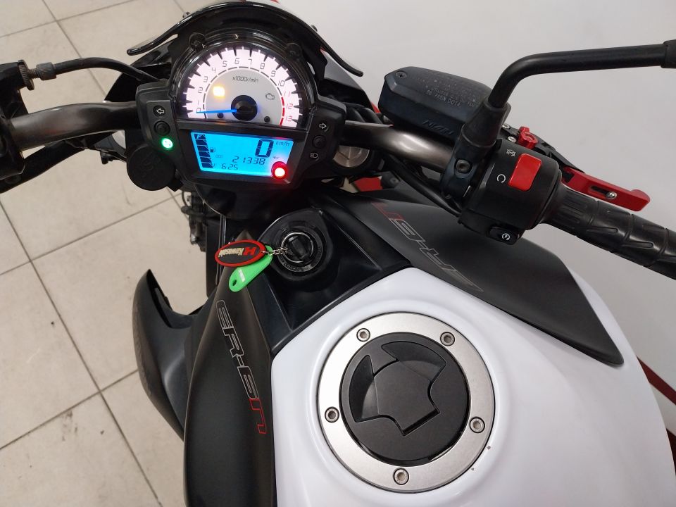 KAWASAKI ER6N BRIDE A2 4