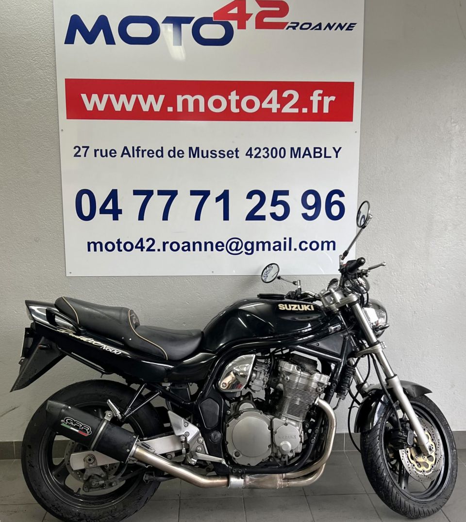 SUZUKI GSF 600 BANDIT 4