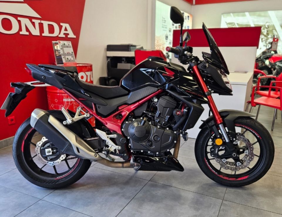 HONDA CB 750 HORNET 4