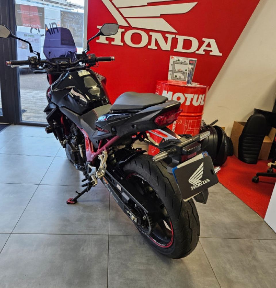 HONDA CB 750 HORNET 4