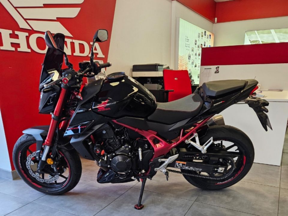 HONDA CB 750 HORNET 4