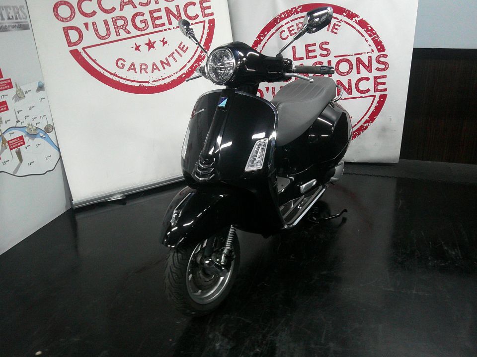 VESPA GTS 300 SUPER 4