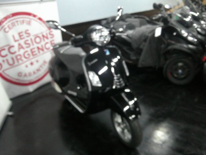 VESPA GTS 300 SUPER 4