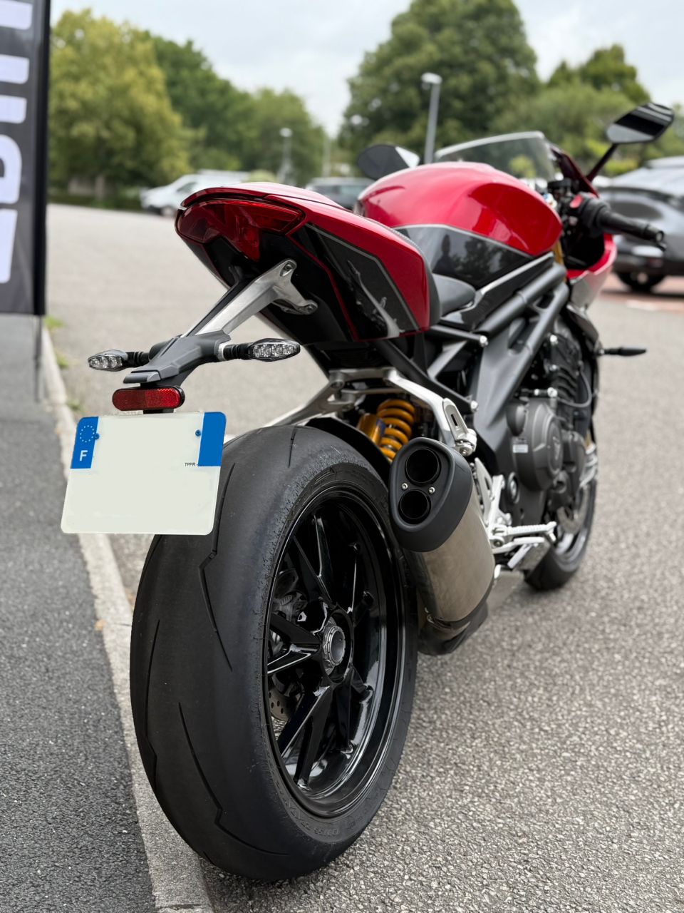 TRIUMPH SPEED TRIPLE 1200 RR 4