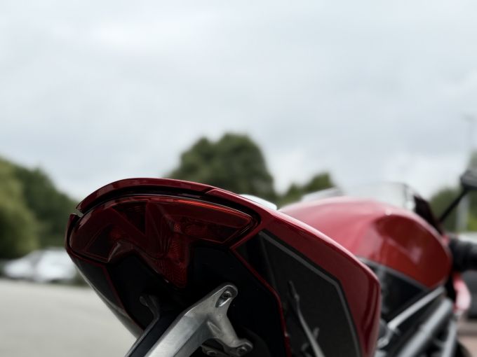 TRIUMPH SPEED TRIPLE 1200 RR 4