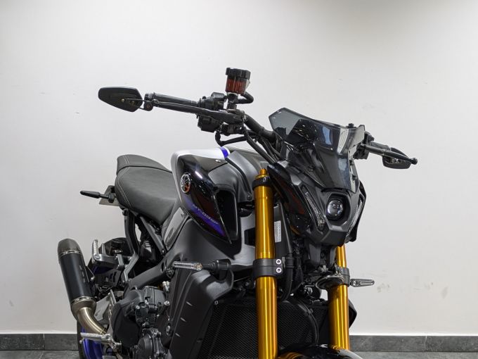 YAMAHA MT-09 SP 4