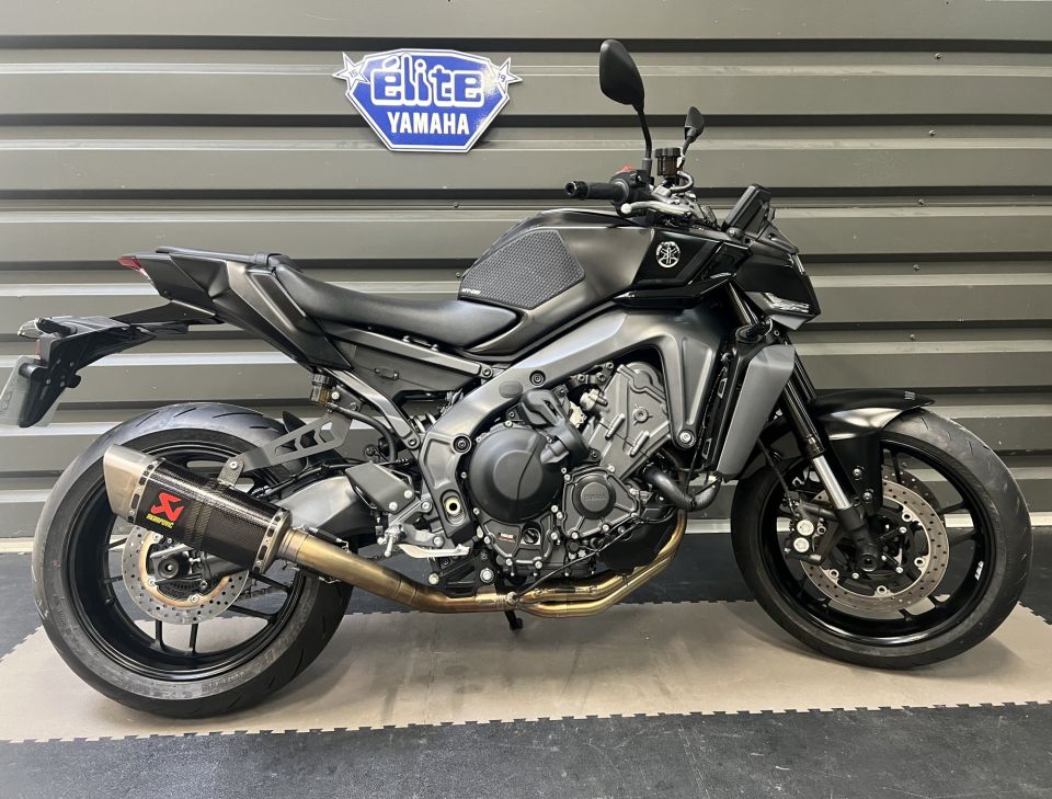YAMAHA MT-09  Y-AMT 4