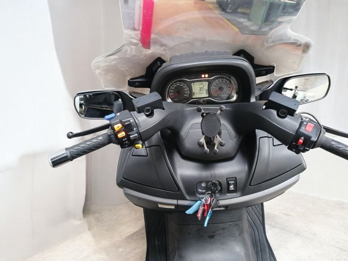 SUZUKI BURGMAN 650 4