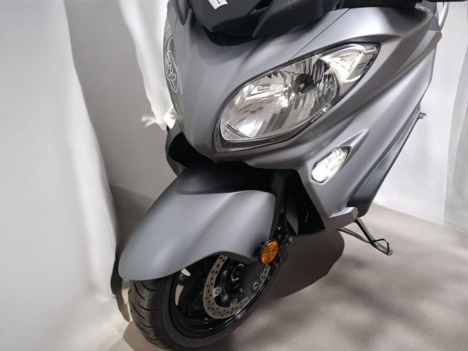 SUZUKI BURGMAN 650 4