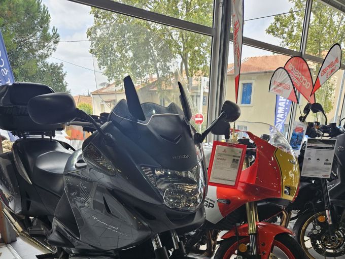 HONDA NT DEAUVILLE 650 4