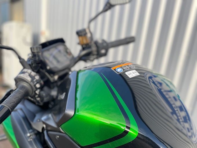 KAWASAKI ZH2 4