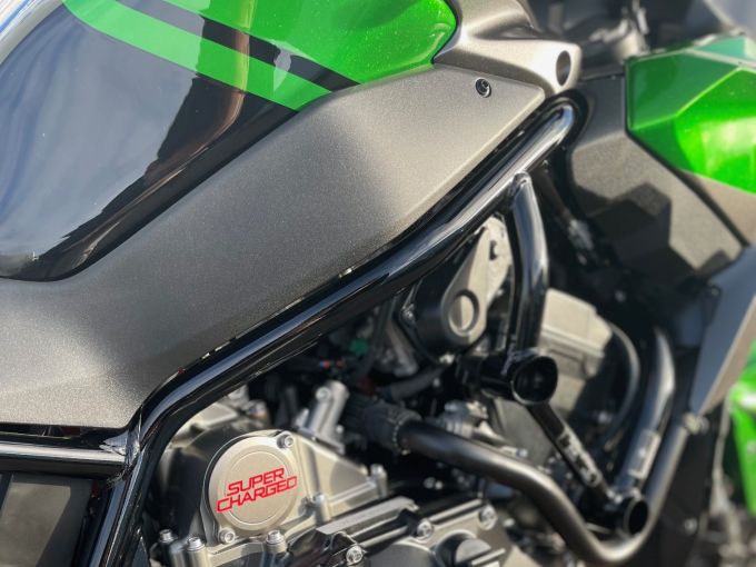 KAWASAKI ZH2 4