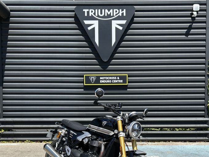 TRIUMPH SPEED TWIN 1200 4
