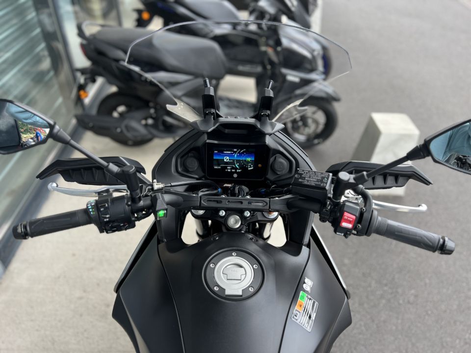 YAMAHA TRACER 7 4