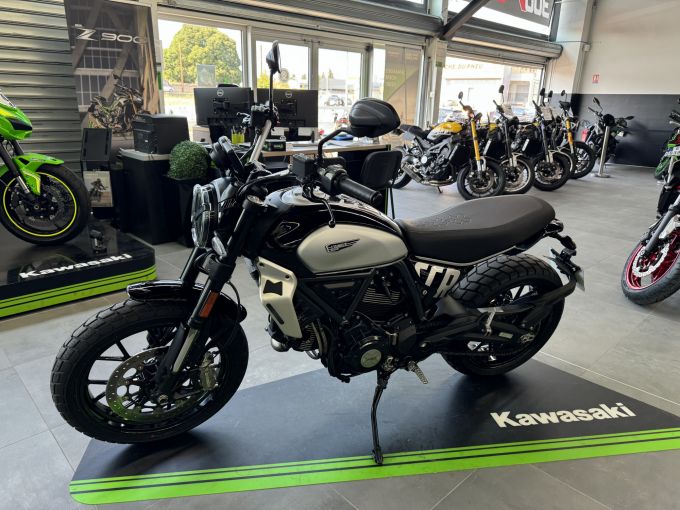 DUCATI SCRAMBLER 4
