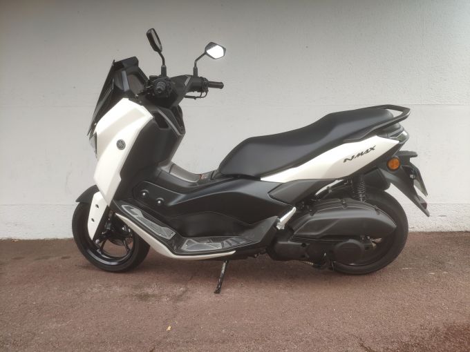 YAMAHA NMAX 125 4