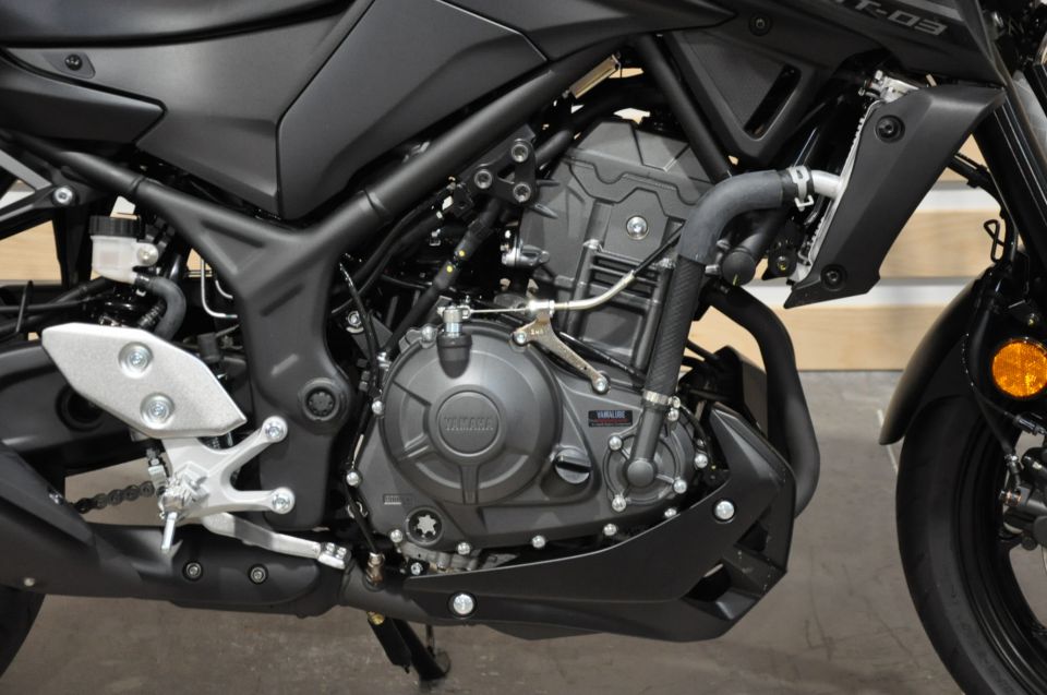 YAMAHA MT-03 300 4