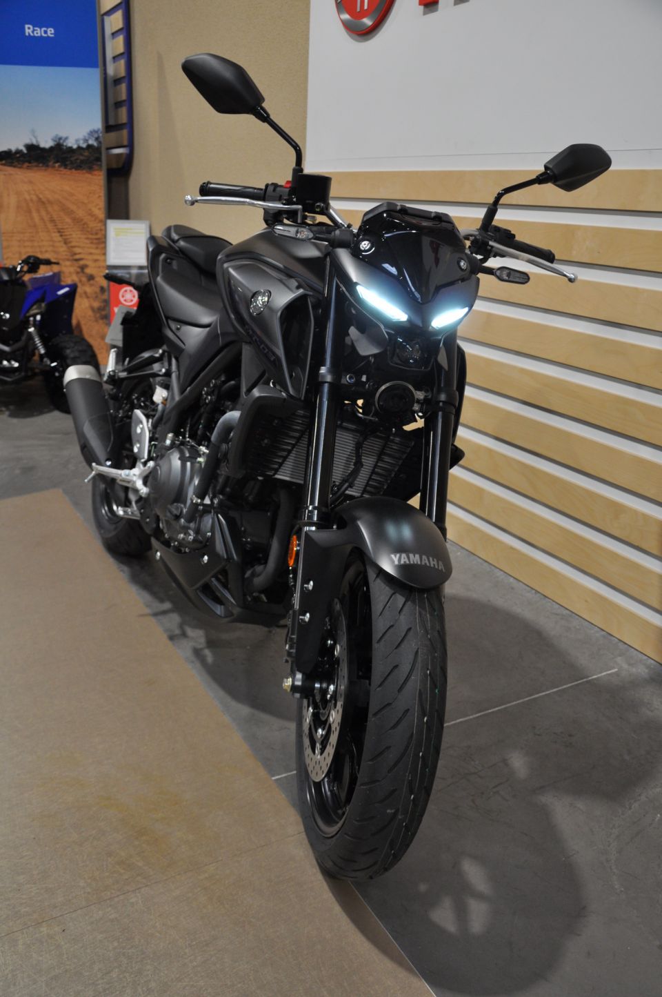 YAMAHA MT-03 300 4