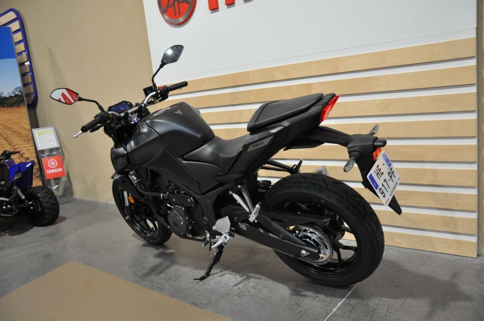 YAMAHA MT-03 300 4