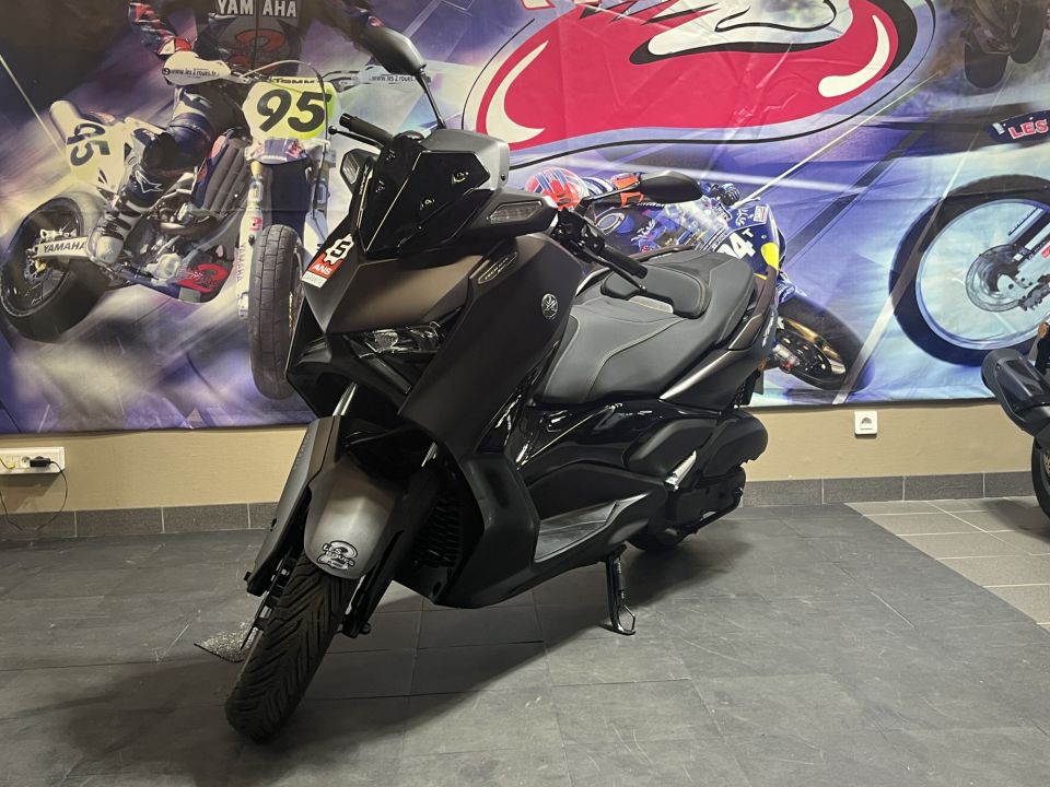 YAMAHA XMAX 125 TECH MAX 4