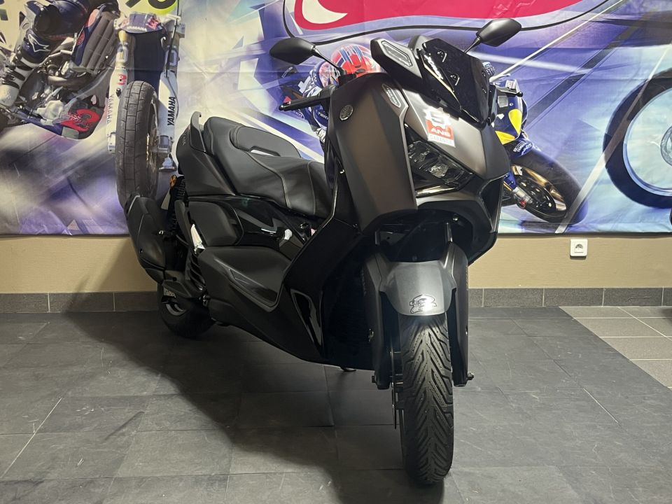 YAMAHA XMAX 125 TECH MAX 4