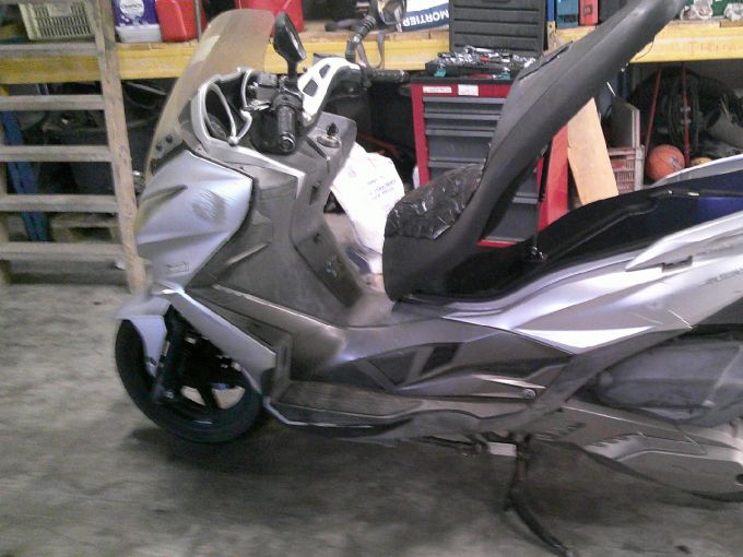 KAWASAKI J300 4