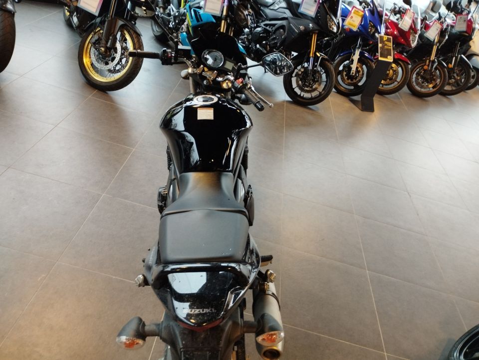 SUZUKI GSF 650 N BANDIT 4