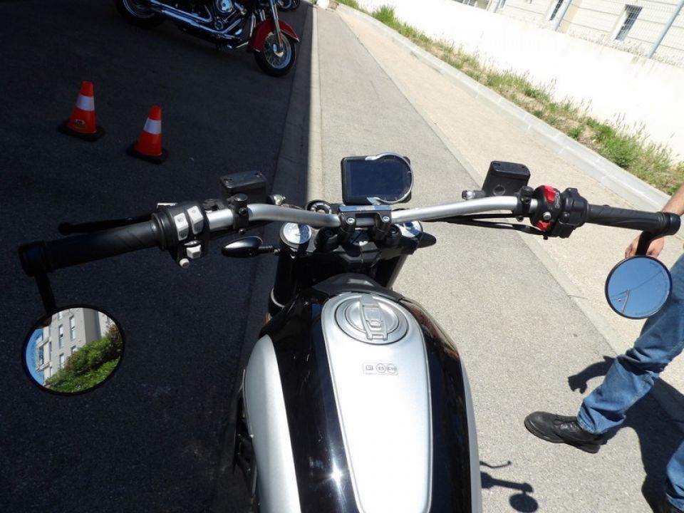 DUCATI SCRAMBLER 4