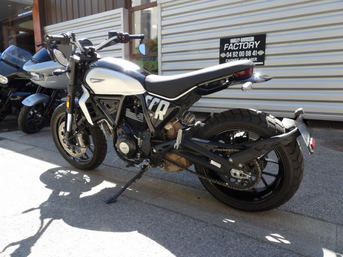 DUCATI SCRAMBLER 4