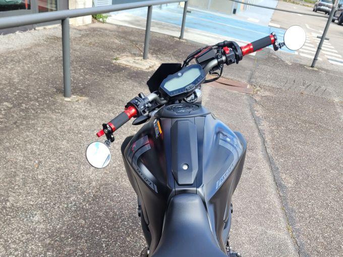 YAMAHA MT-07 (47.5CV) 4