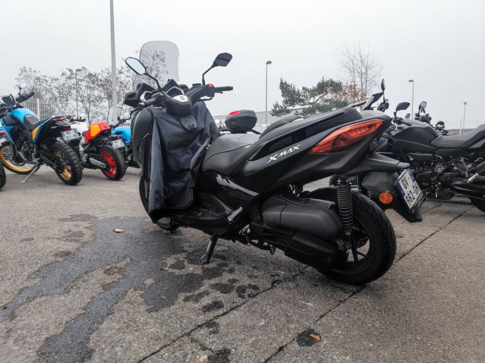 YAMAHA XMAX 125 TECH MAX 4